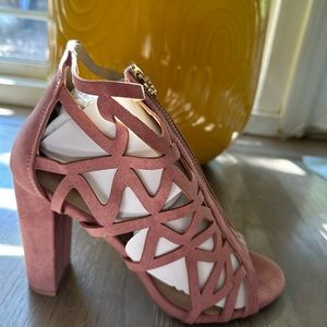 BRAND NEW Mauve Suede Women’s Heels
